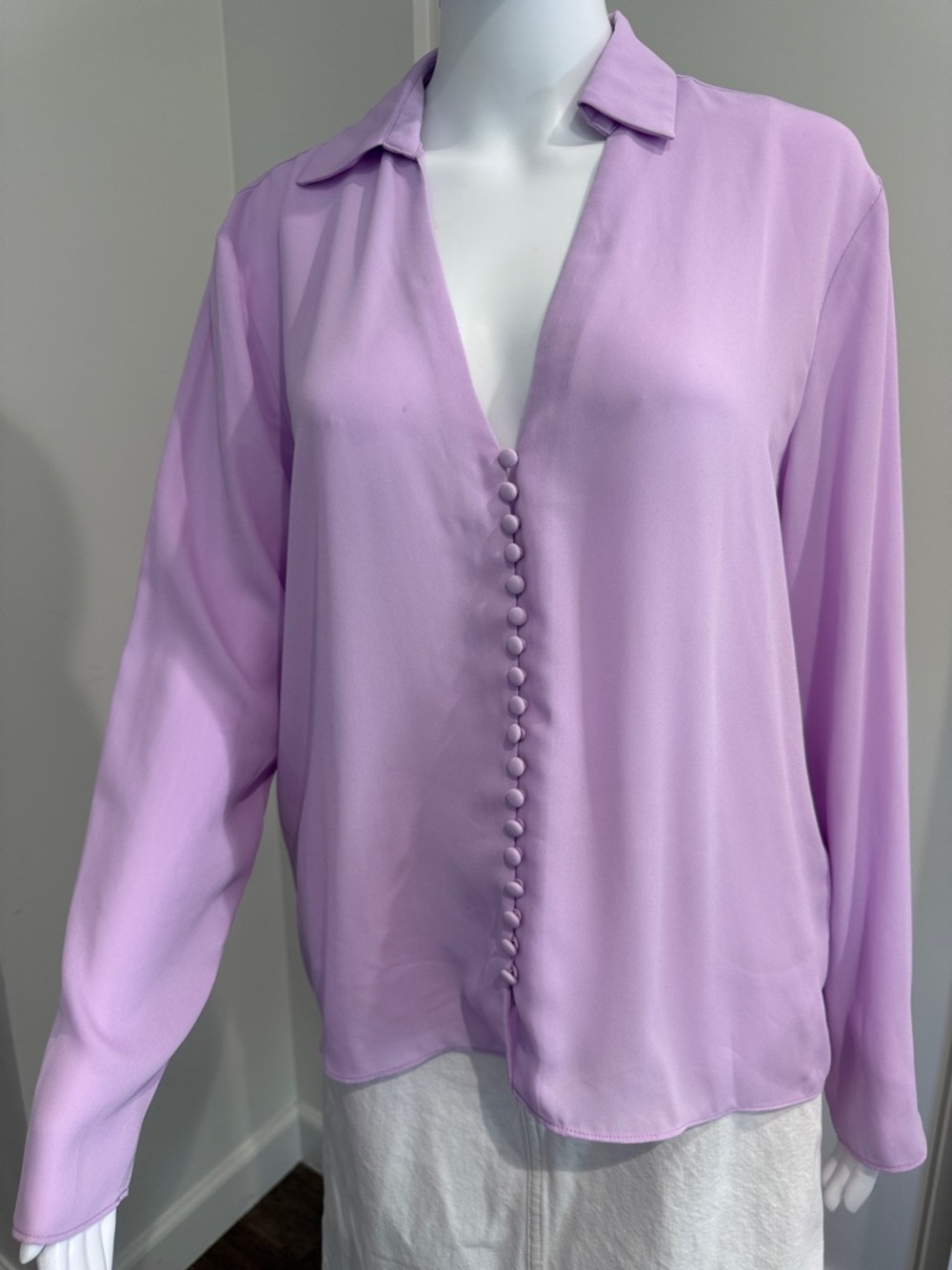 Alexia Admor Lilac Covered-Button V-Neck Blouse